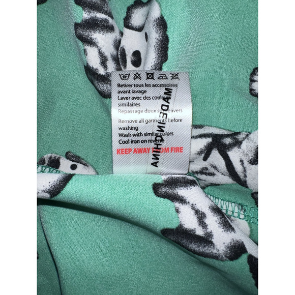 New Elli White Top Women's Size S Green Dog Print Button Shirt Collared Novelty - Picture 10 of 10